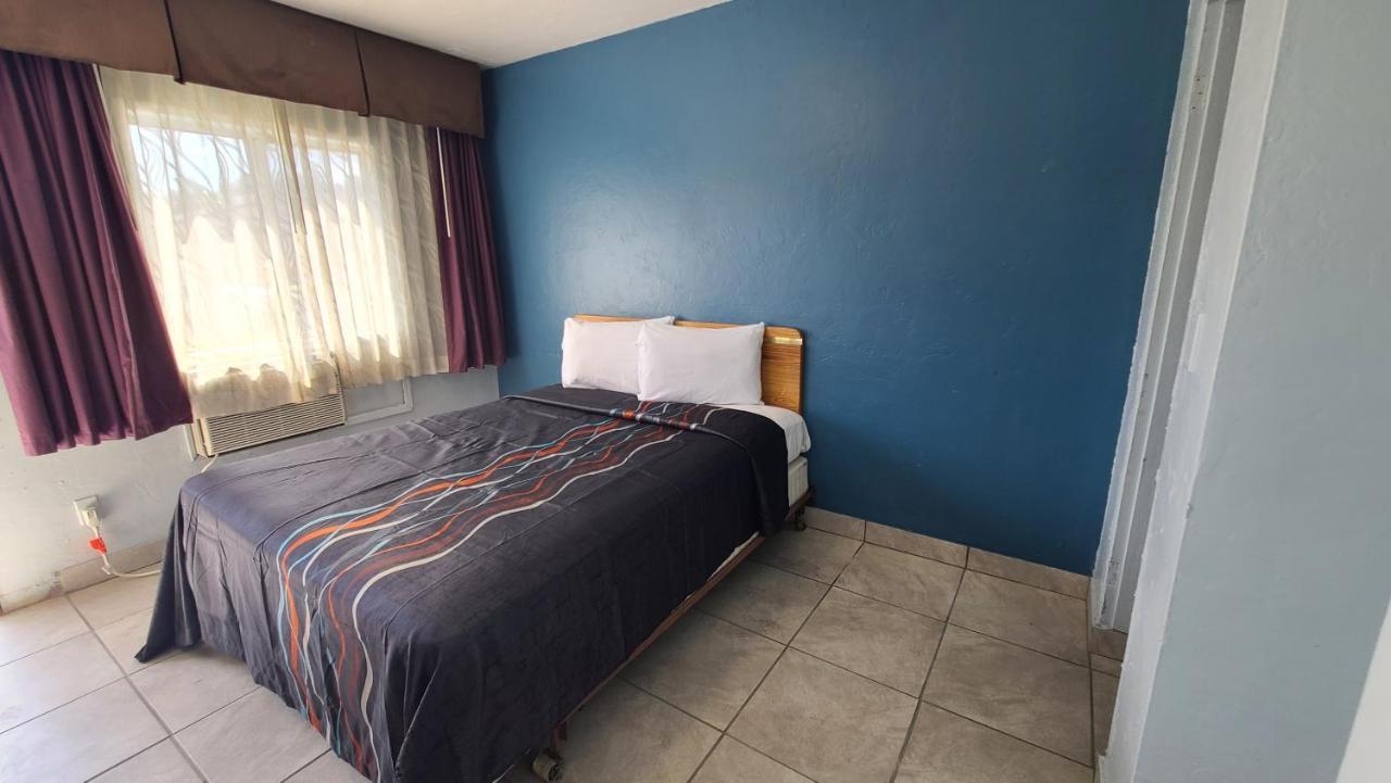Green Spot Motel Victorville Buitenkant foto